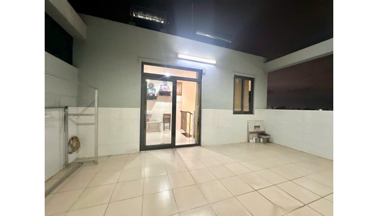 Bán nhà đường 475, Phước Long B, giá nhỉnh 5 tỷ.